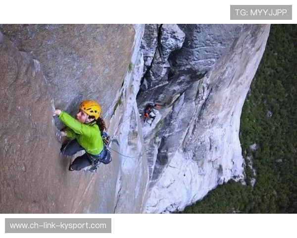 _极限攀岩体验：登顶高峰的快感无限_，极限攀岩介绍