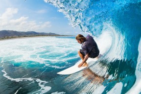 克洛普不断创新战术，带队冲击历史佳绩