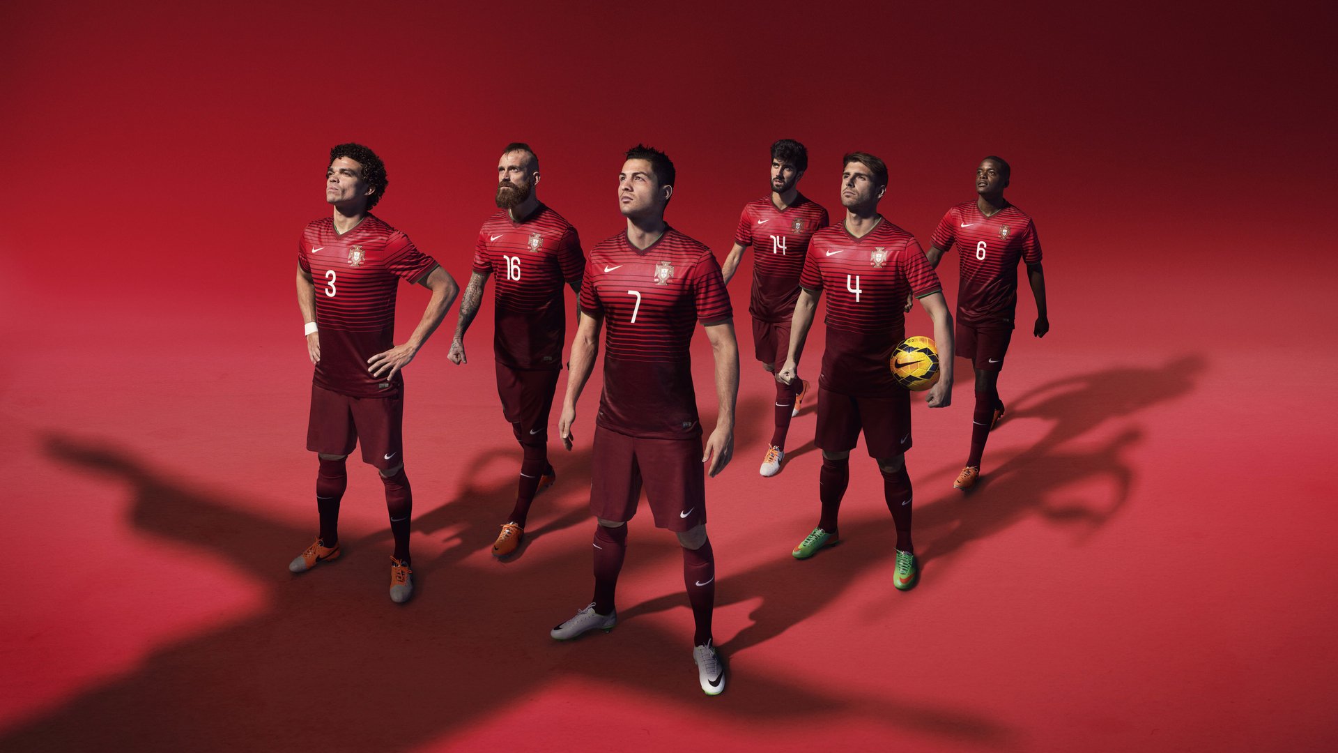 新月盯上莱比锡前锋塞什科